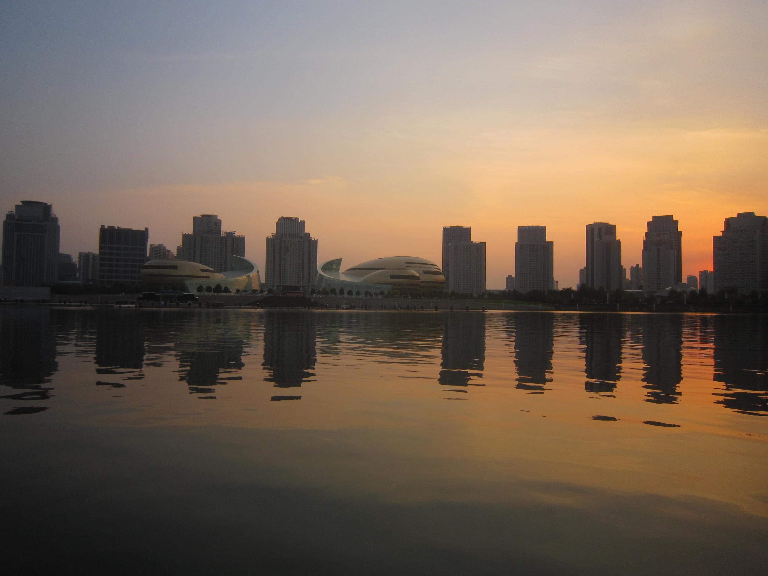 Highest temperature in Zhengzhou on September 16?
