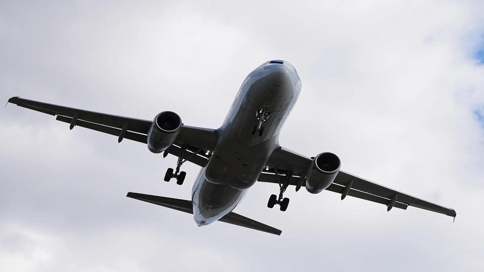 Moscow air traffic suspended by...?
