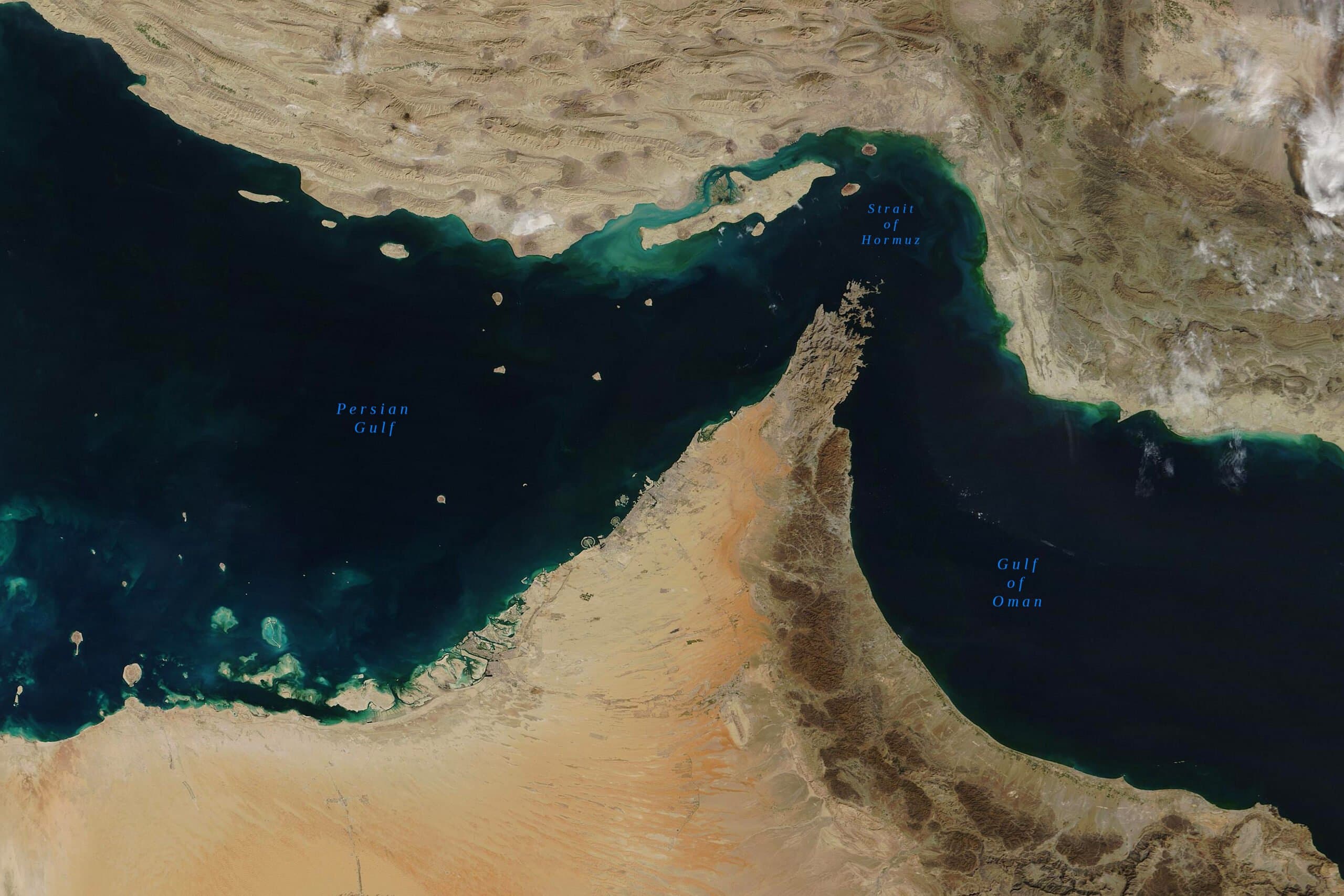 How many ships transit the Strait of Hormuz week of August 31?